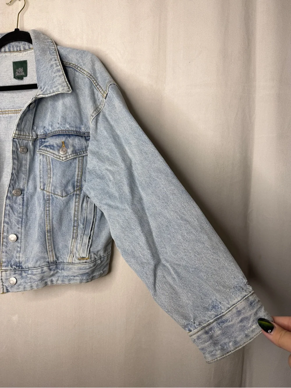 WILD FABLE / light wash cropped oversized denim jean jacket / M